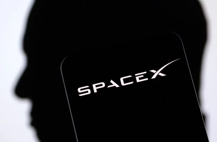 SpaceX signs deal to launch key European satellites - WSJ