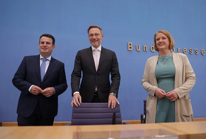 German Coalition Agrees on €6.5 Billion for Corporate Tax Relief