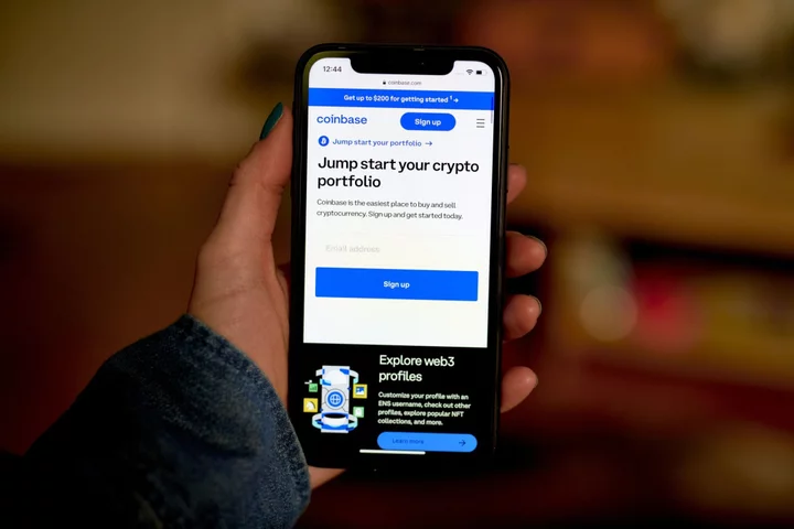 Coinbase Shares Rise After Quarterly Revenue Tops Estimates