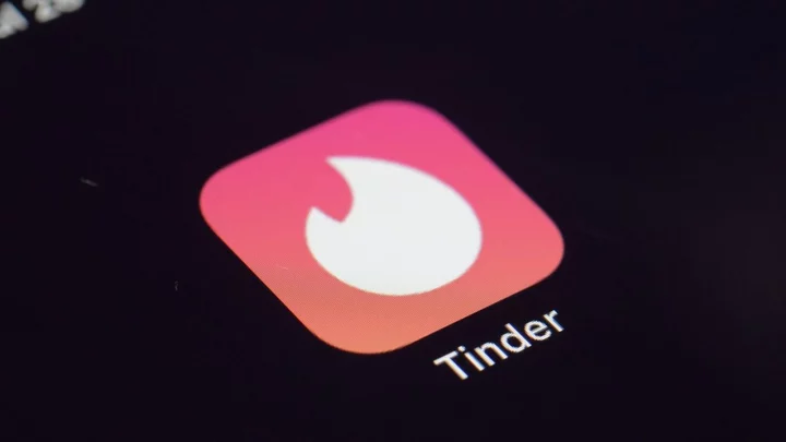 Tinder's new feature lets friends and family pick your dates