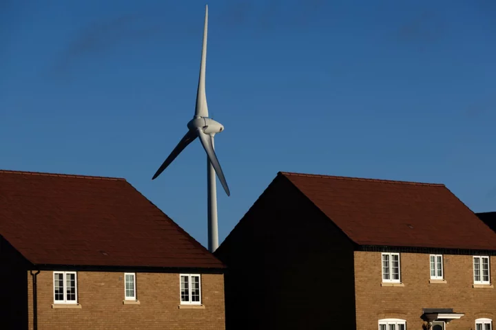 UK Green Subsidies Need Revamp to Meet Net Zero, SSE CEO Says