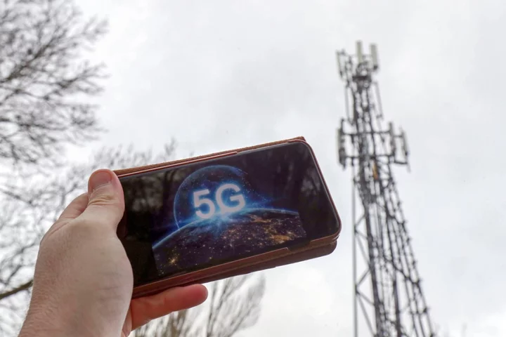 Stadiums and tourism hotspots to test new 5G networks in £88 million scheme