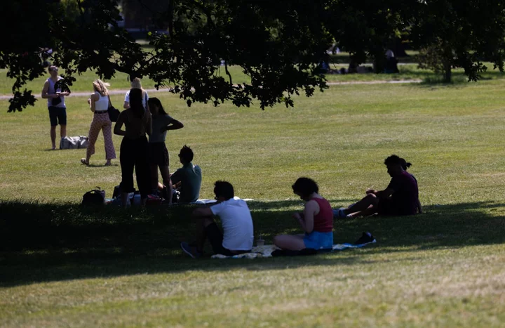 First Heat Wave This Year Declared in London and Across UK