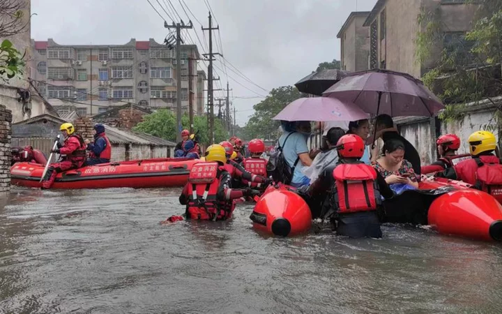 'Dragon boat water' lashes southwest China, shatters rainfall record