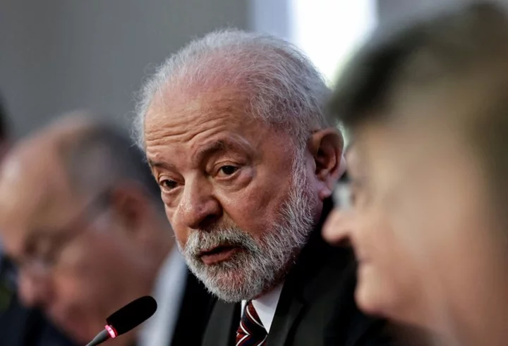 South American presidents led by Lula seek new shared agenda