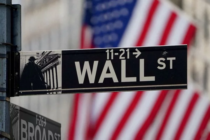 Wall Street bonuses expected to stay flat or decline -study