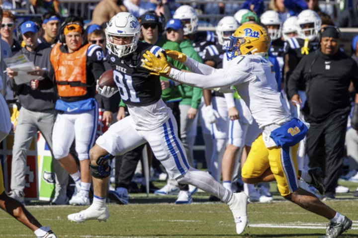 Loftis throws for 2 TDs as Duke beats Pitt, 30-19