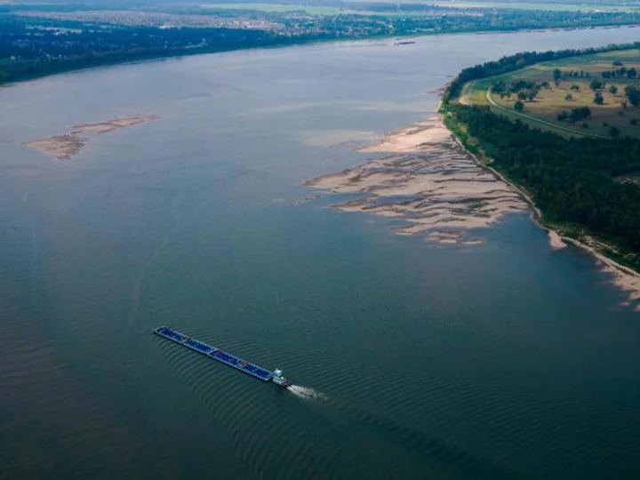 The Mississippi River is starving for rain. Its prospects are grim